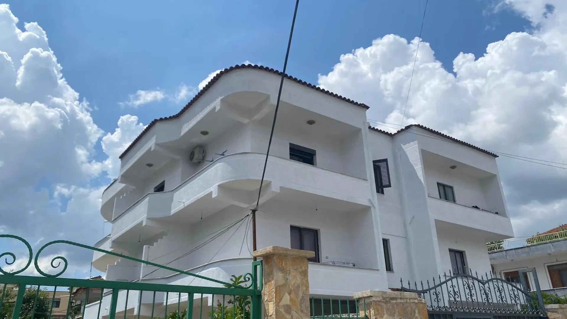 Quiet One Bedroom Apartament- Dajti View 地拉那 0*,  阿尔巴尼亚